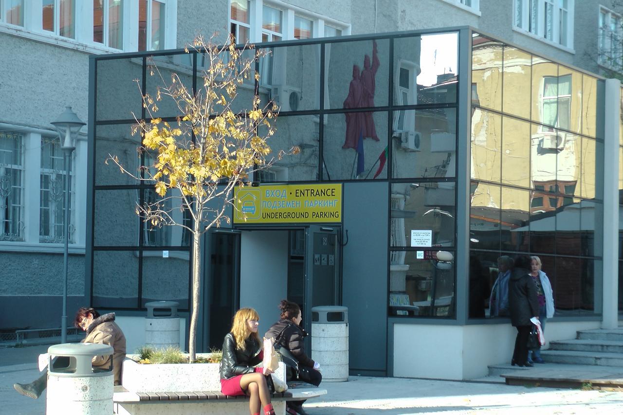 Center , Modern And Quiet